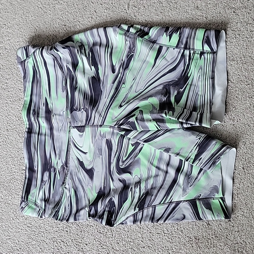 Lululemon bike shorts